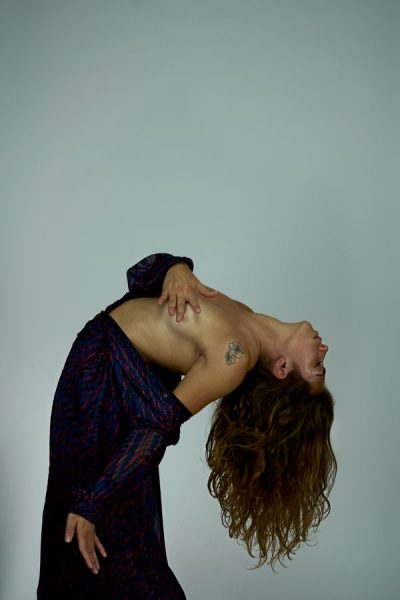 Anaïs in back-bend